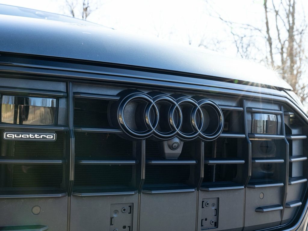 2021 Audi Q8 Premium Plus 55 TFSI, Executive Pack, S-Line+, Towing Pack - 22970712 - 19