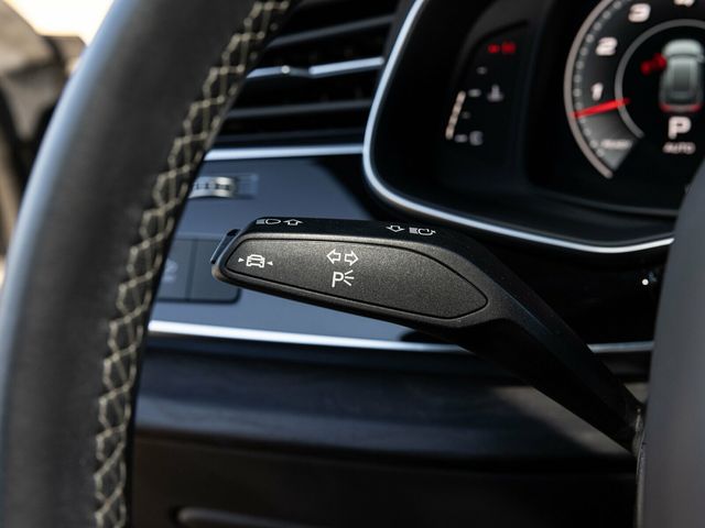 2021 Audi Q8 Premium Plus 55 TFSI, Executive Pack, S-Line+, Towing Pack - 22970712 - 40