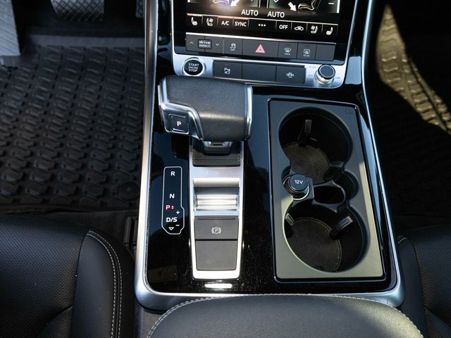 2021 Audi Q8 Premium Plus 55 TFSI, Executive Pack, S-Line+, Towing Pack - 22970712 - 43