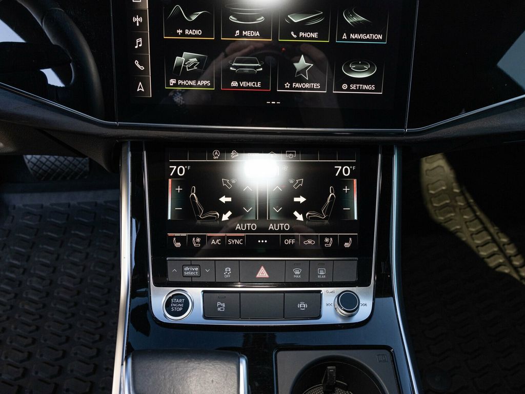 2021 Audi Q8 Premium Plus 55 TFSI, Executive Pack, S-Line+, Towing Pack - 22970712 - 44