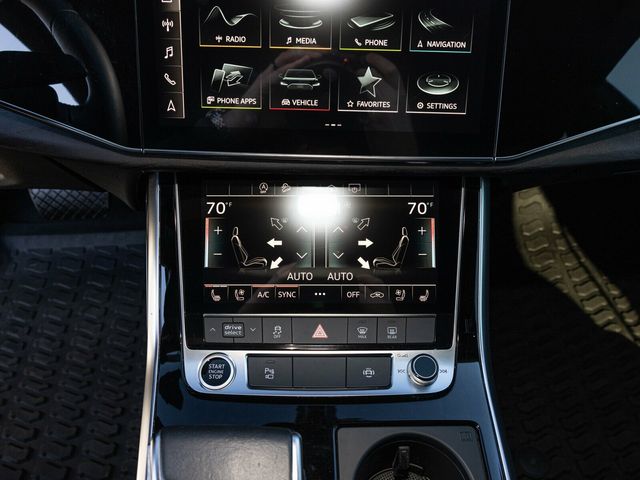 2021 Audi Q8 Premium Plus 55 TFSI, Executive Pack, S-Line+, Towing Pack - 22970712 - 44