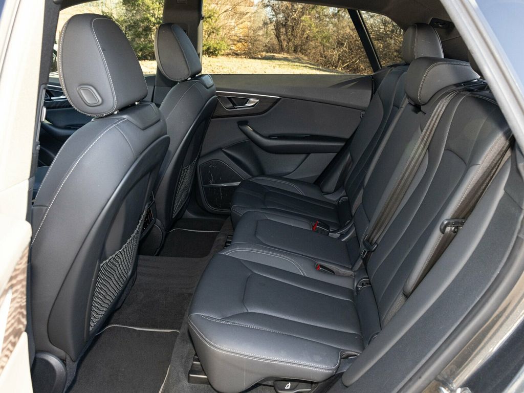 2021 Audi Q8 Premium Plus 55 TFSI, Executive Pack, S-Line+, Towing Pack - 22970712 - 52