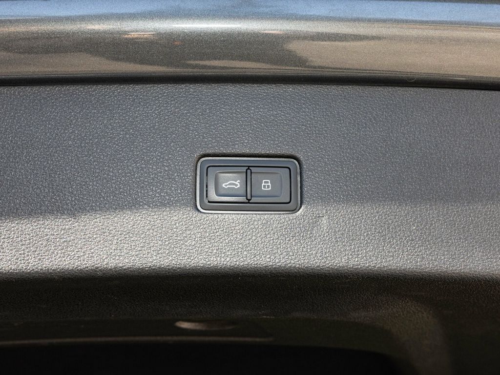 2021 Audi Q8 Premium Plus 55 TFSI, Executive Pack, S-Line+, Towing Pack - 22970712 - 56