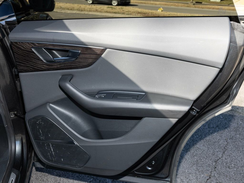 2021 Audi Q8 Premium Plus 55 TFSI, Executive Pack, S-Line+, Towing Pack - 22970712 - 62