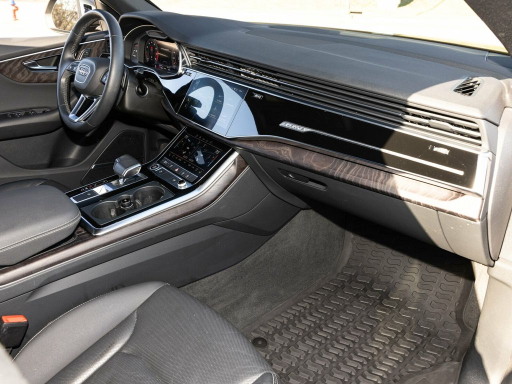 2021 Audi Q8 Premium Plus 55 TFSI, Executive Pack, S-Line+, Towing Pack - 22970712 - 66