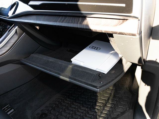 2021 Audi Q8 Premium Plus 55 TFSI, Executive Pack, S-Line+, Towing Pack - 22970712 - 69