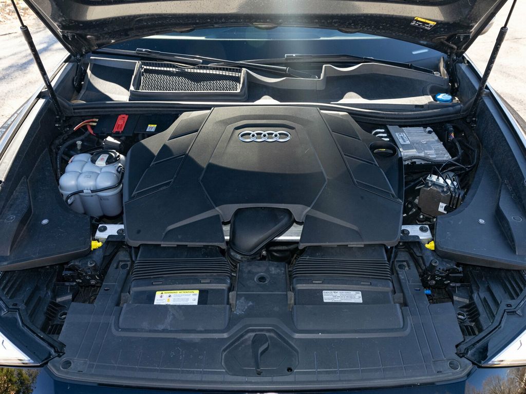 2021 Audi Q8 Premium Plus 55 TFSI, Executive Pack, S-Line+, Towing Pack - 22970712 - 79