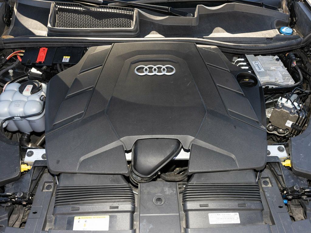 2021 Audi Q8 Premium Plus 55 TFSI, Executive Pack, S-Line+, Towing Pack - 22970712 - 80