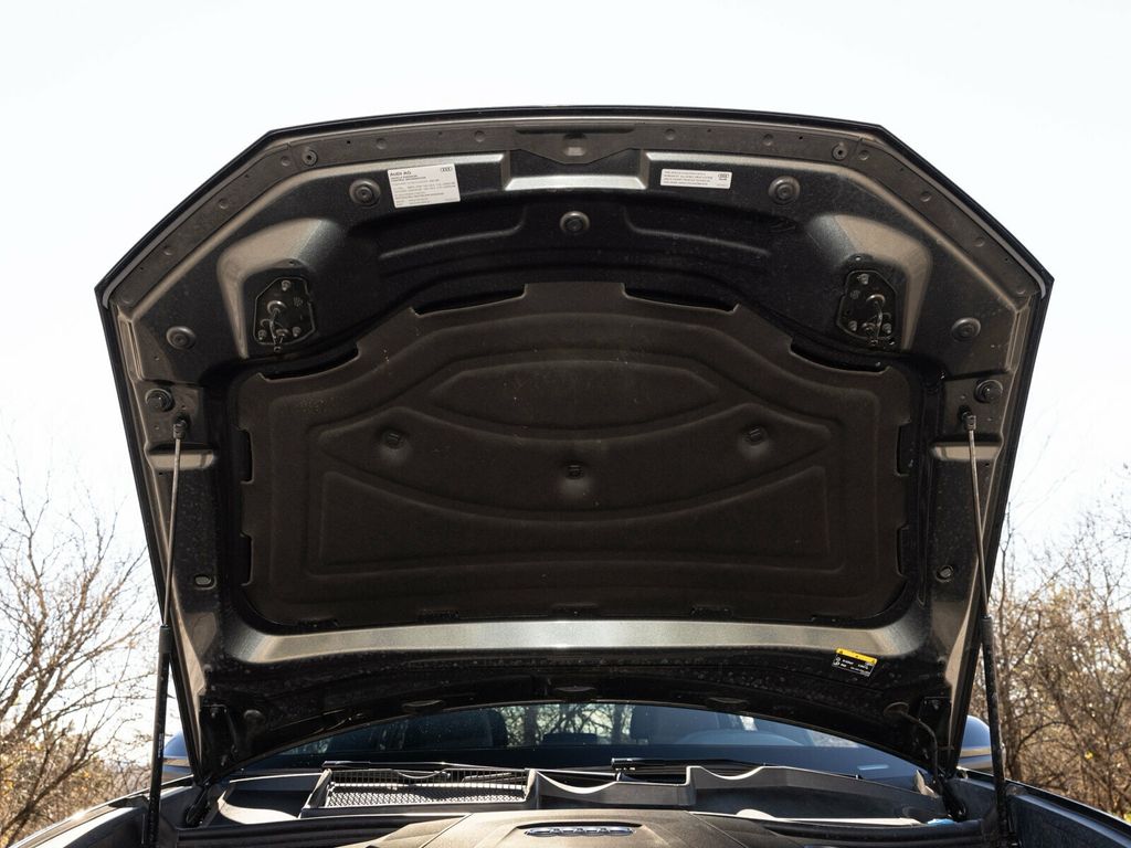 2021 Audi Q8 Premium Plus 55 TFSI, Executive Pack, S-Line+, Towing Pack - 22970712 - 81