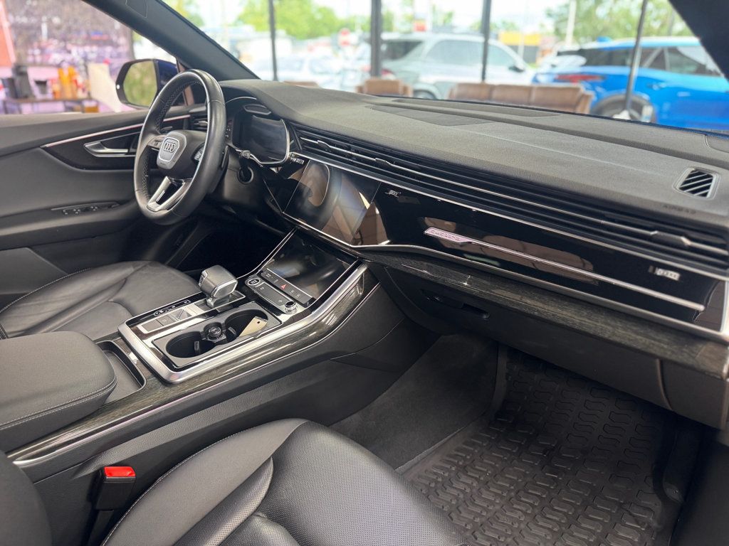 2021 Audi Q8 Premium Plus 55 TFSI quattro - 23079958 - 19