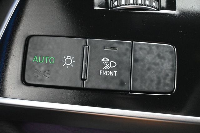2021 Audi Q8 Premium Plus 55 TFSI quattro - 23056490 - 22