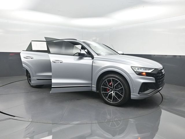 2021 Audi Q8 Premium Plus 55 TFSI quattro - 23056490 - 32