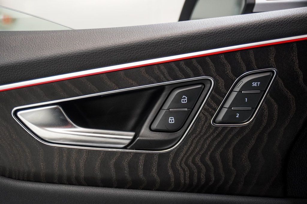 2021 Audi Q8 Premium Plus 55 photo 24
