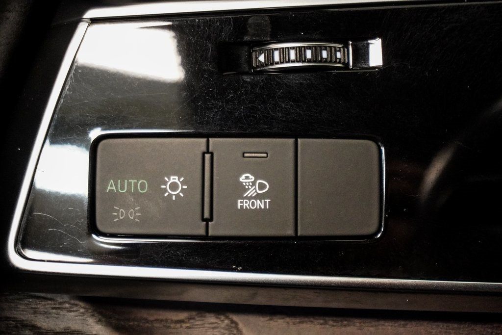 2021 Audi Q8 55 Premium Plus photo 37