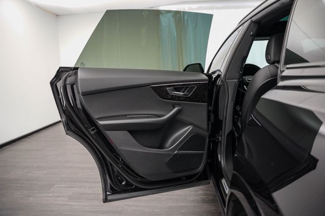 2021 Audi Q8 Premium Plus 55 TFSI quattro - 23045445 - 21