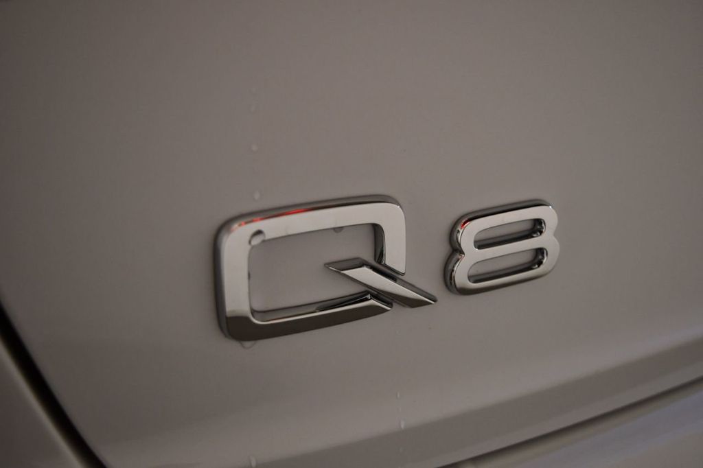 2021 Audi Q8 Premium Plus 55 TFSI quattro - 20582725 - 40