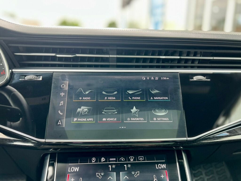 2021 Audi Q8 Prestige 55 TFSI quattro - 22901568 - 24