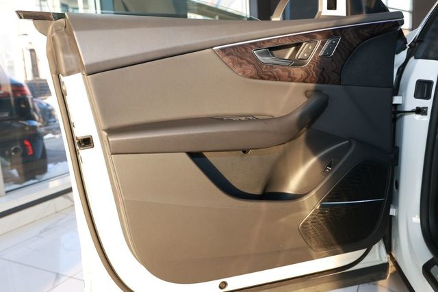 2021 Audi Q8 Prestige 55 TFSI quattro - 22982815 - 24