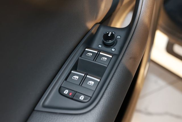 2021 Audi Q8 Prestige 55 TFSI quattro - 22982815 - 26