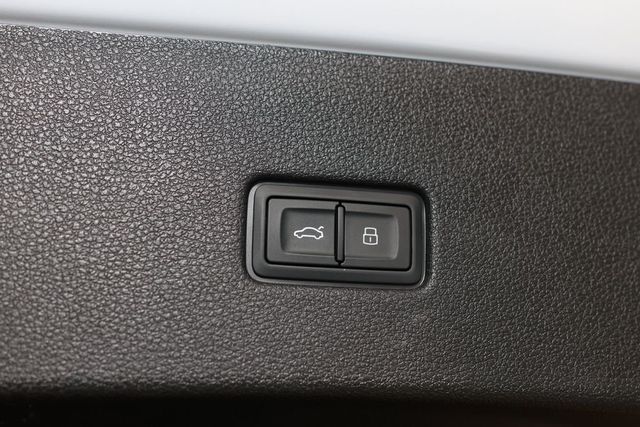 2021 Audi Q8 Prestige 55 TFSI quattro - 22982815 - 51