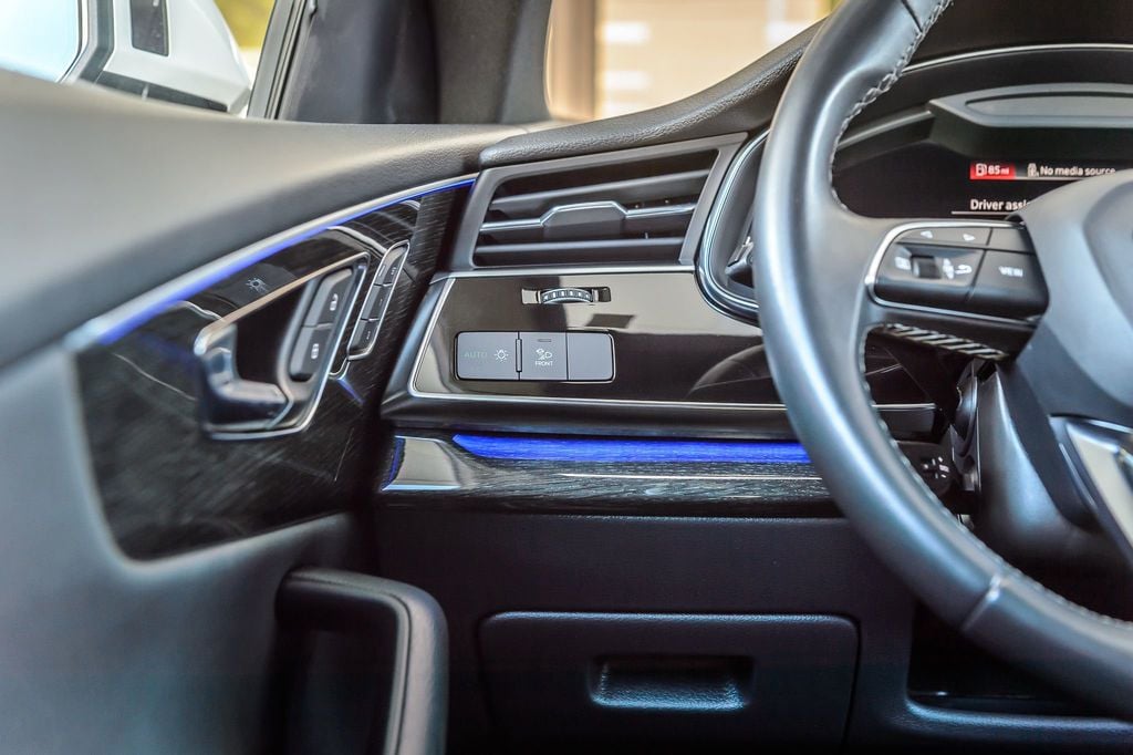 2021 Audi Q8 Q8 QUATTRO PREMIUM PLUS NAV BACKUP CAM PANO ROOF GORGEOUS - 22889633 - 27