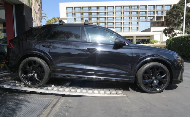2021 Audi RS Q8 -'s photo