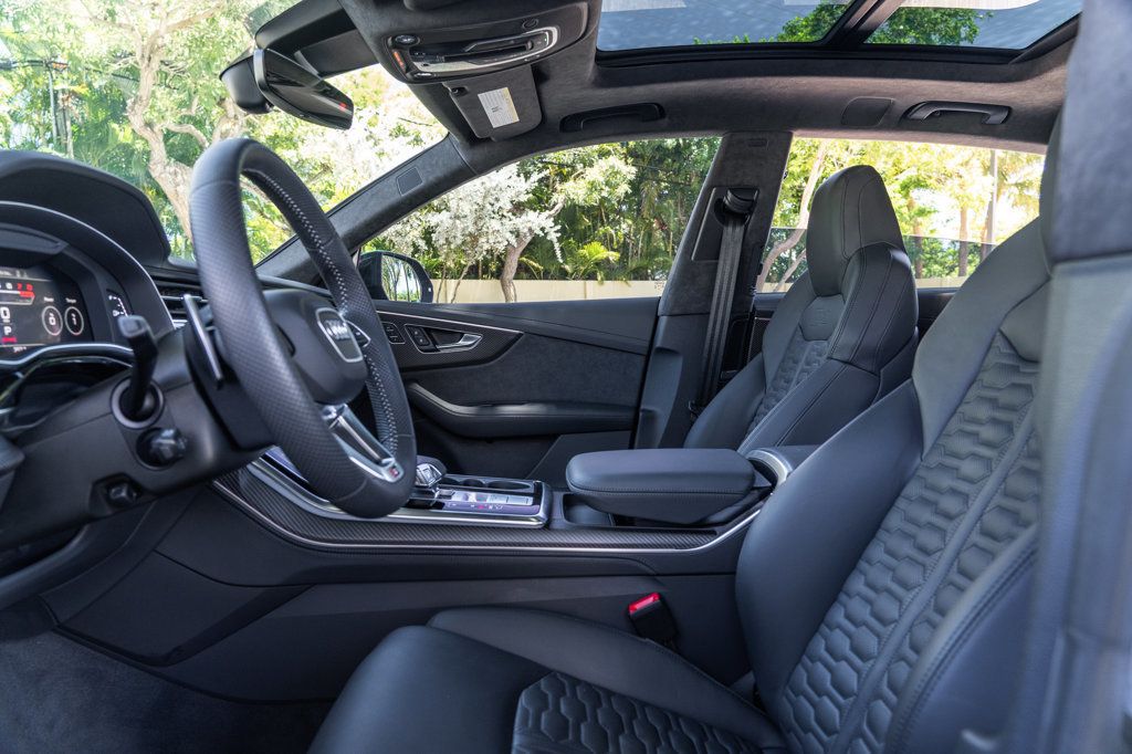 2021 Audi RS Q8 photo 14
