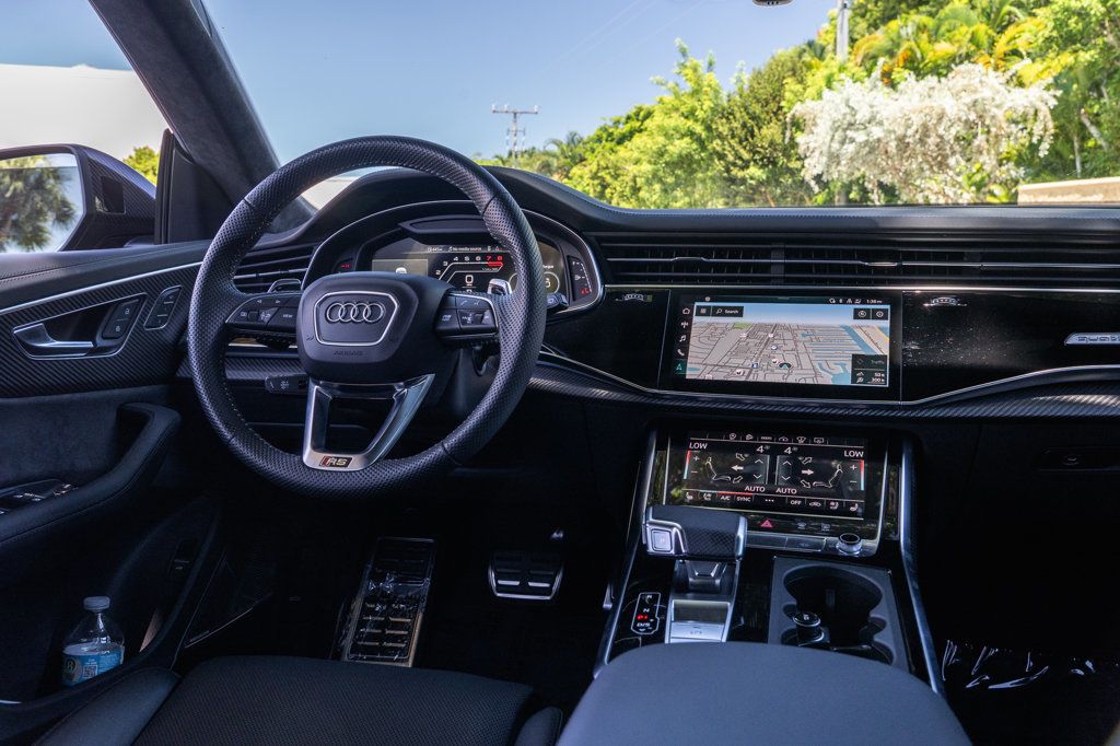 2021 Audi RS Q8 photo 26