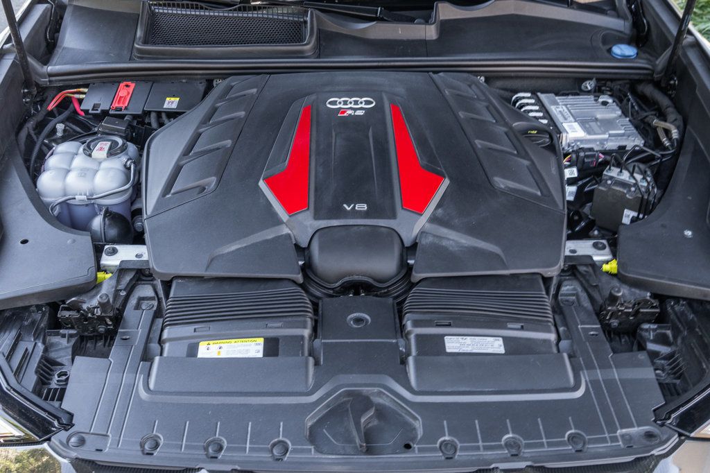 2021 Audi RS Q8 photo 27