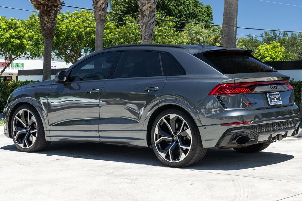 2021 Audi RS Q8 photo 4