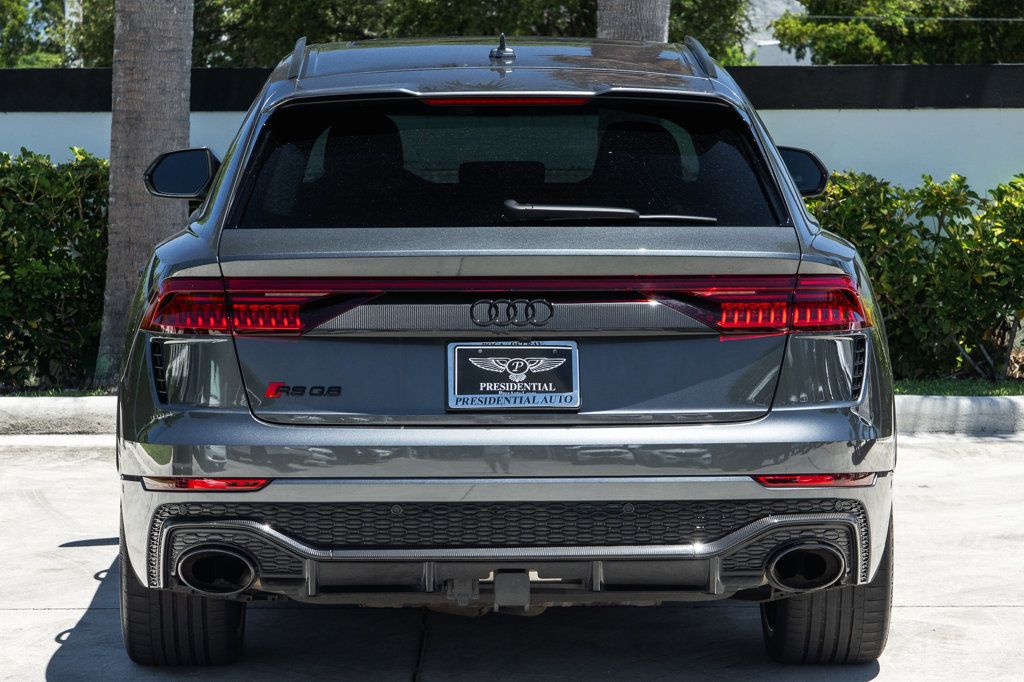 2021 Audi RS Q8 photo 6