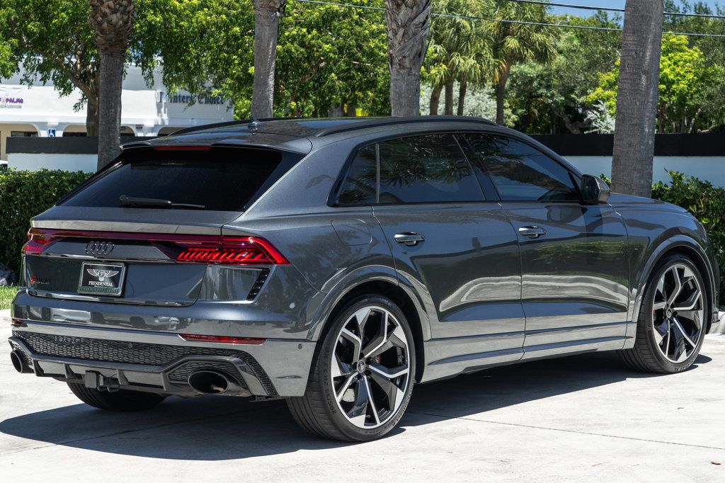 2021 Audi RS Q8 photo 8