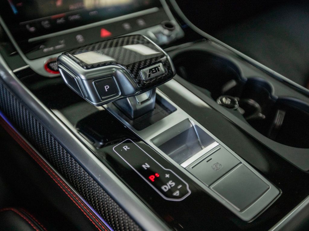 2021 Audi RS Q8 photo 24
