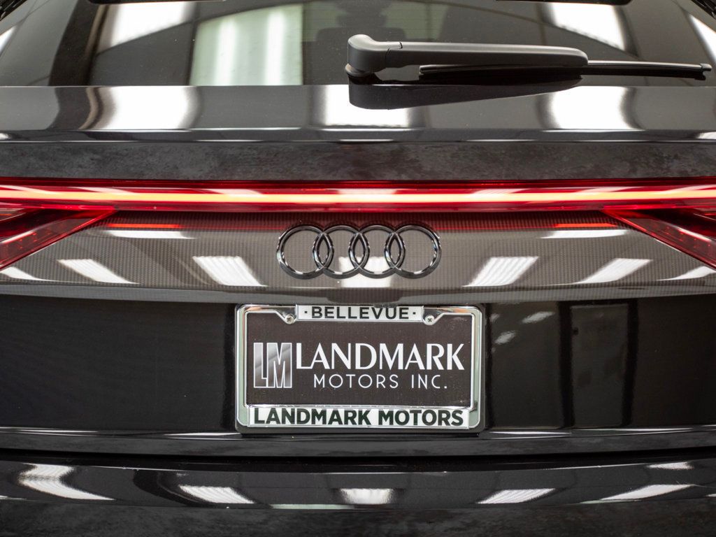 2021 Audi RS Q8 photo 35