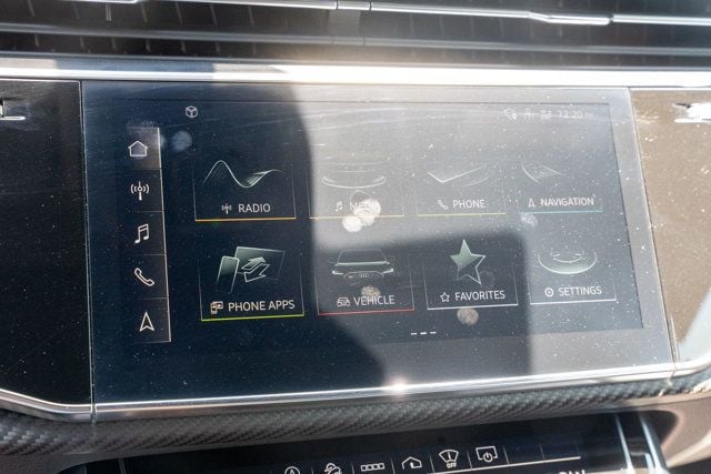 2021 Audi RS Q8 Local Trade/Executive Pkg/Carbon Optic Pkg/Heated&Cooled Seats - 23047119 - 26