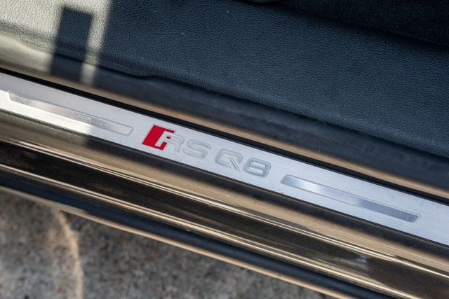 2021 Audi RS Q8 Local Trade/Executive Pkg/Carbon Optic Pkg/Heated&Cooled Seats - 23047119 - 40