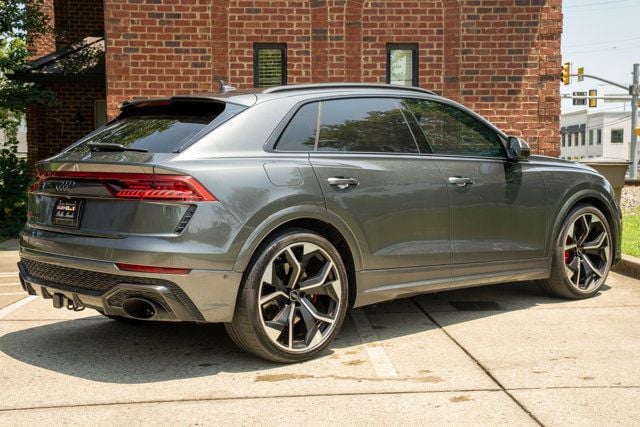 2021 Audi RS Q8 Local Trade/Executive Pkg/Carbon Optic Pkg/Heated&Cooled Seats - 23047119 - 4