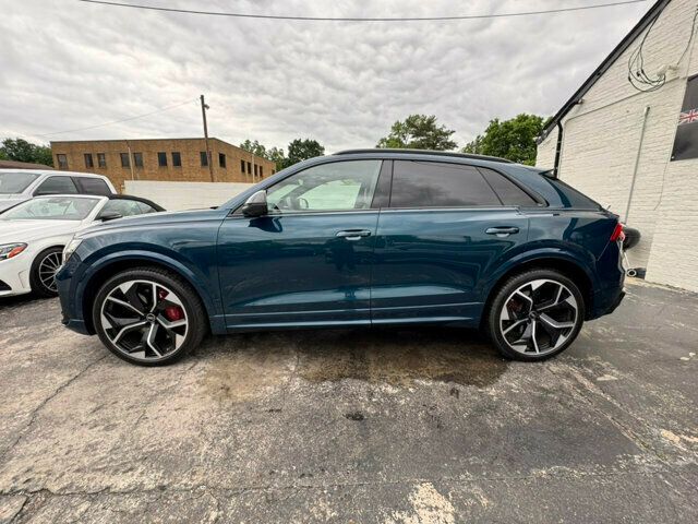 2021 Audi RS Q8 photo 2