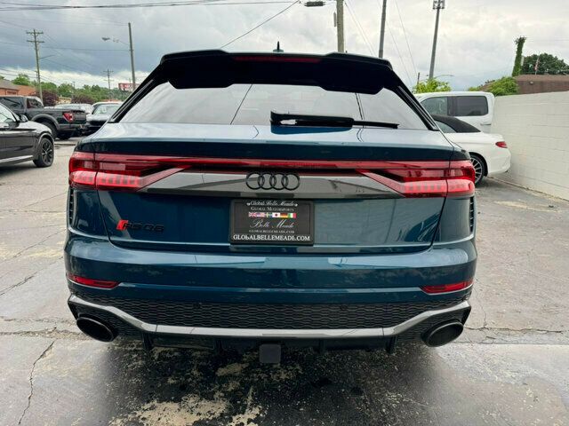2021 Audi RS Q8 photo 4