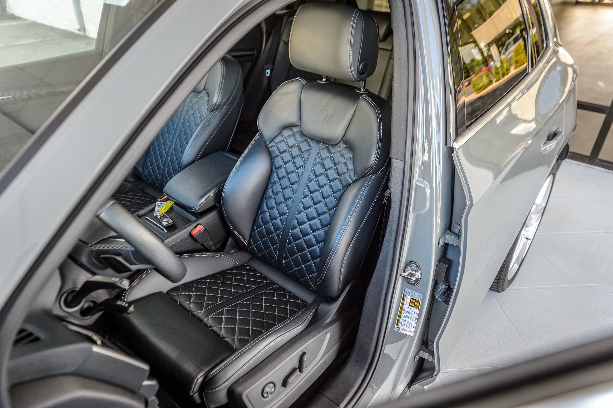 2021 Audi SQ5 Prestige photo 38
