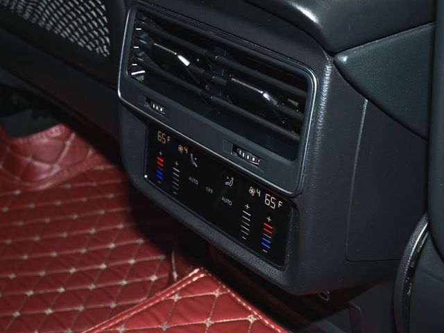 2021 Audi SQ7 Premium Plus - 23016766 - 52