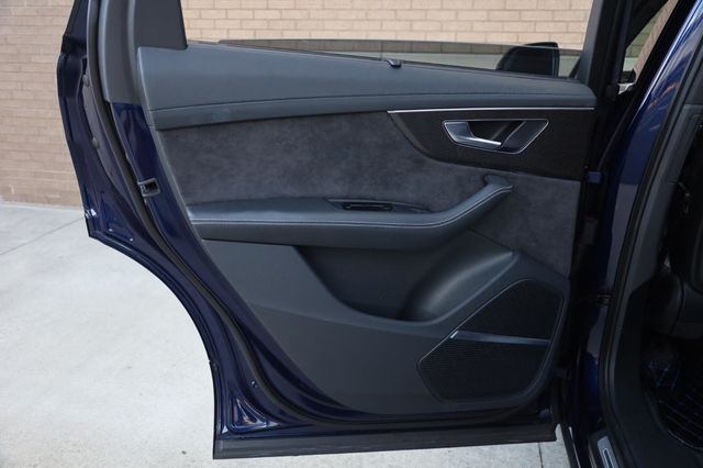 2021 Audi SQ7 Prestige - 23035530 - 19