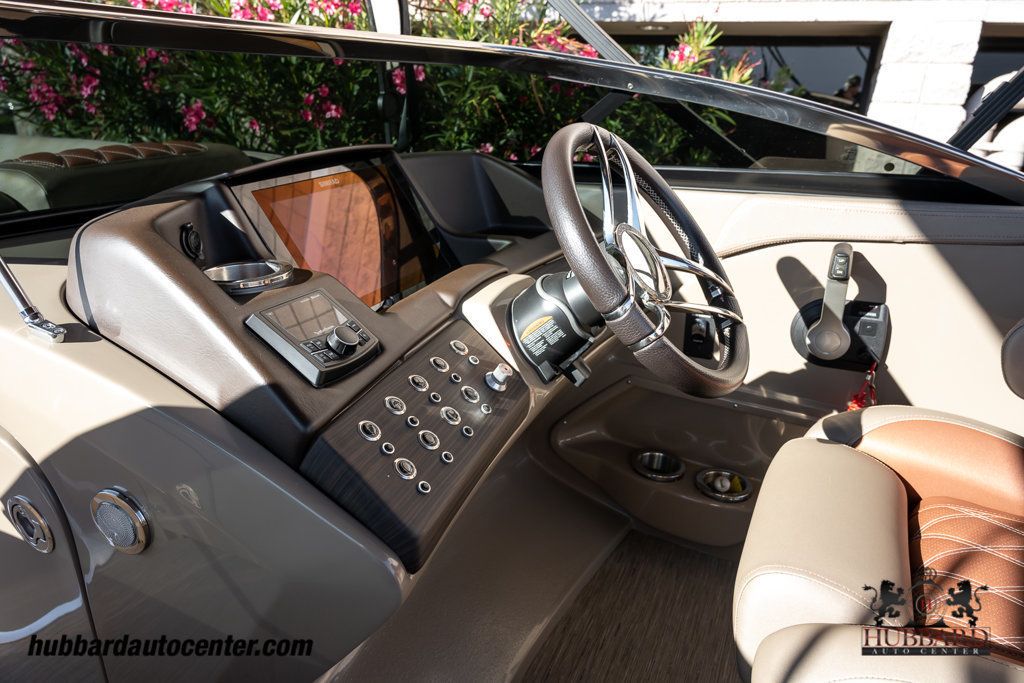 2021 Bennington Q25 SB  - 22951483 - 57