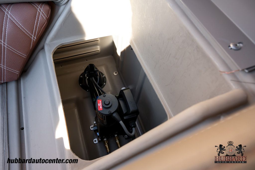 2021 Bennington Q25 SB  - 22951483 - 63