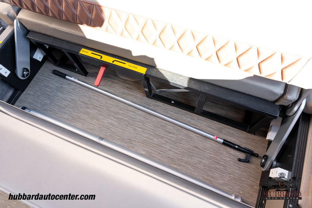 2021 Bennington Q25 SB  - 22951483 - 74