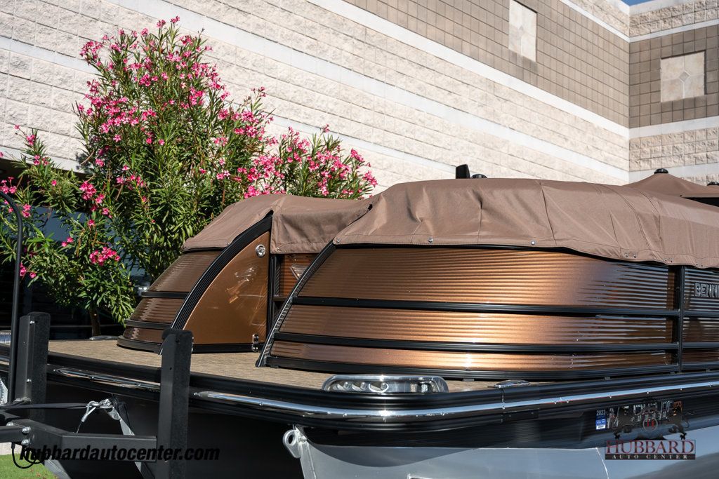 2021 Bennington Q25 SB  - 22951483 - 8