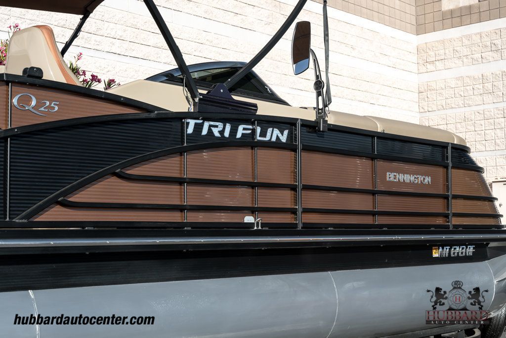 2021 Bennington Q25 SB  - 22951483 - 90