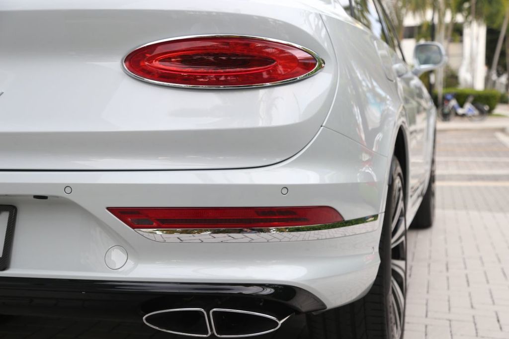 2021 Bentley Bentayga First Edition photo 17