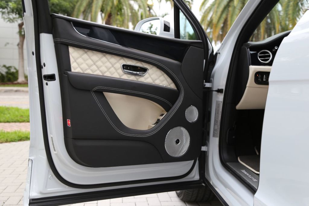 2021 Bentley Bentayga First Edition AWD - 22147133 - 35