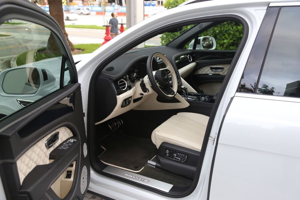 2021 Bentley Bentayga First Edition photo 35